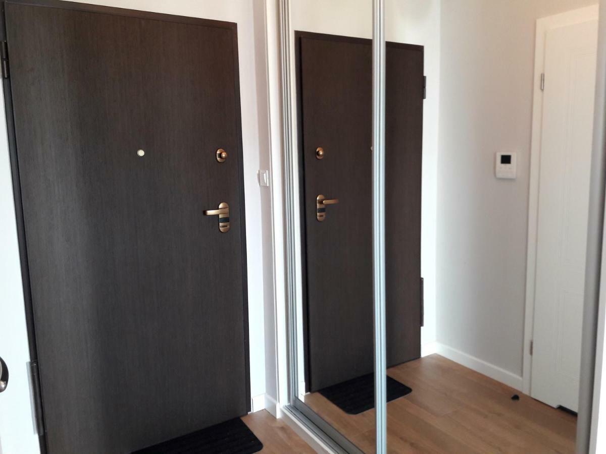 Ferienwohnung Modern & Quiet In Royal Wilanow With Netflix Warschau Exterior foto