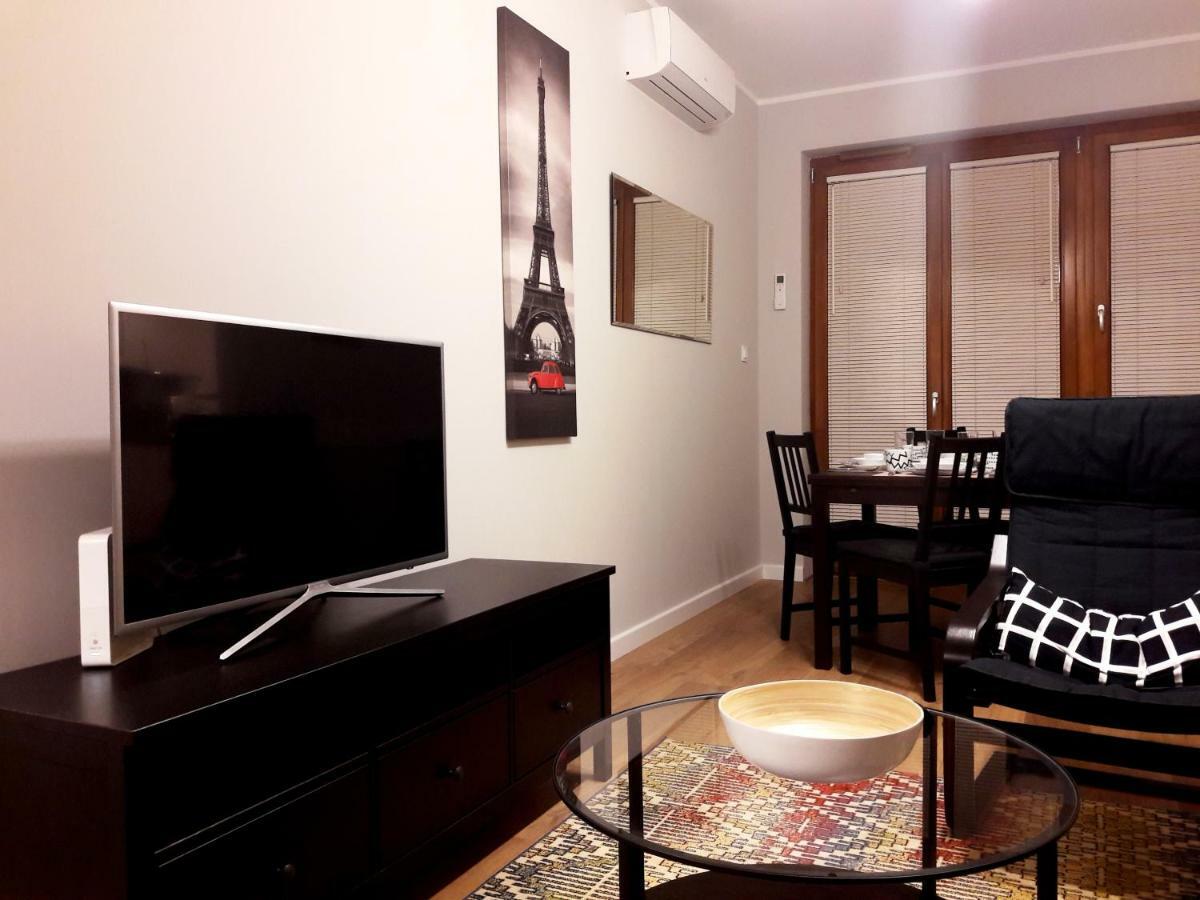 Ferienwohnung Modern & Quiet In Royal Wilanow With Netflix Warschau Exterior foto